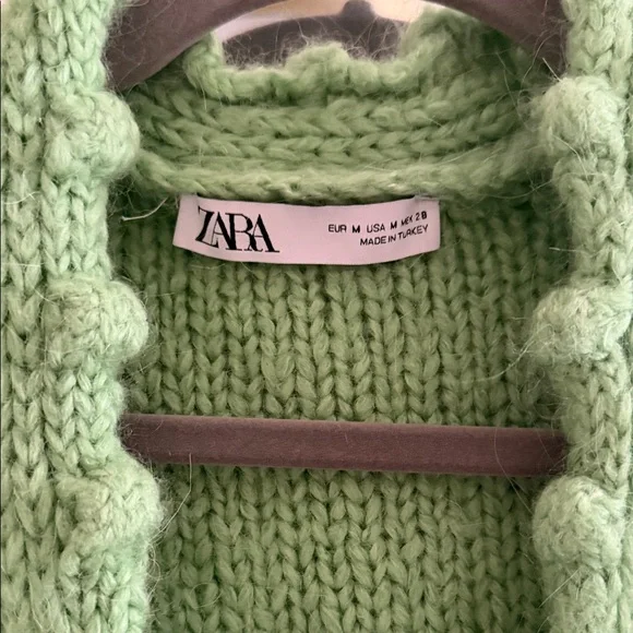 Zara Light Green Knit Cardigan with Floral Details - Picture 2 of 3